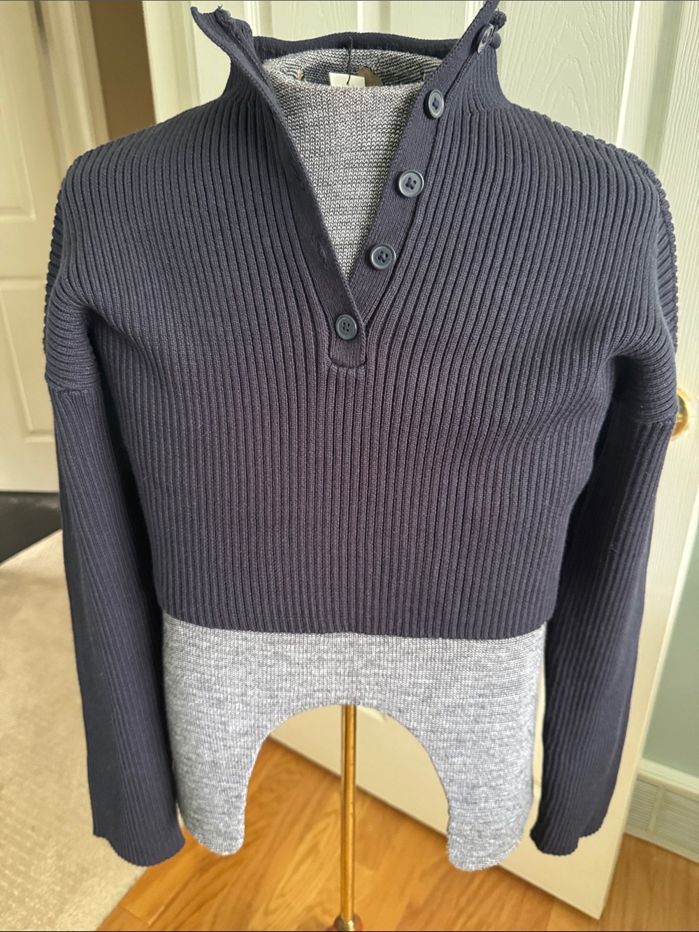 Zara Women's navy blue Ribbed Sweater